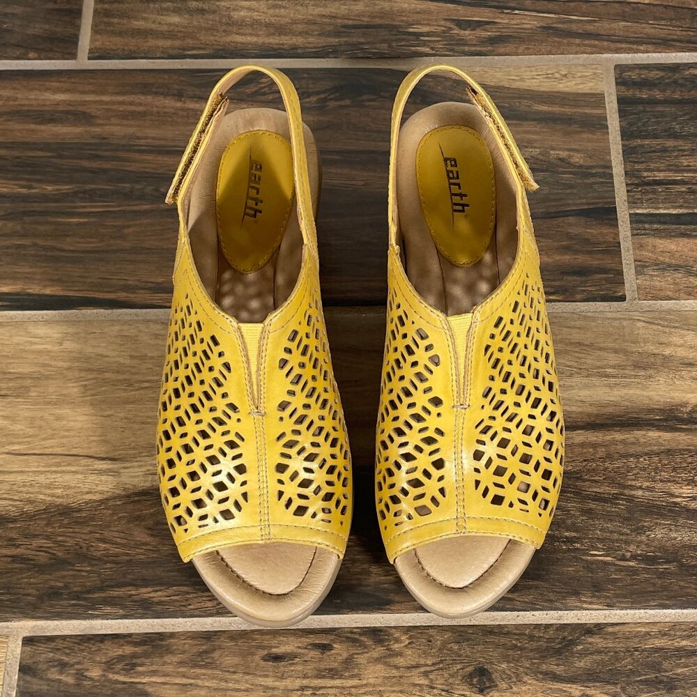 Earth Cascade Womens Size 7.5 Shoes Yellow Leather Peep Toe Slingback Sandal - Picture 13 of 15